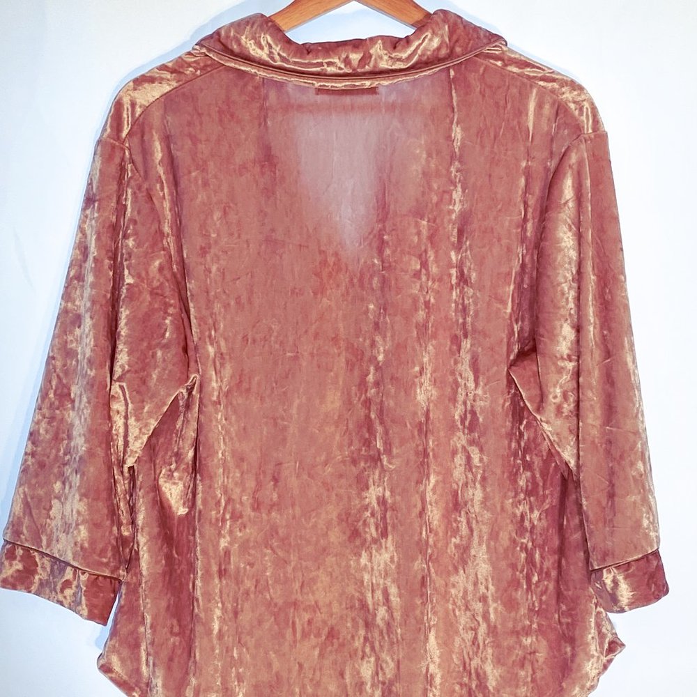 Pink Velvet button down - Picture 3 of 3